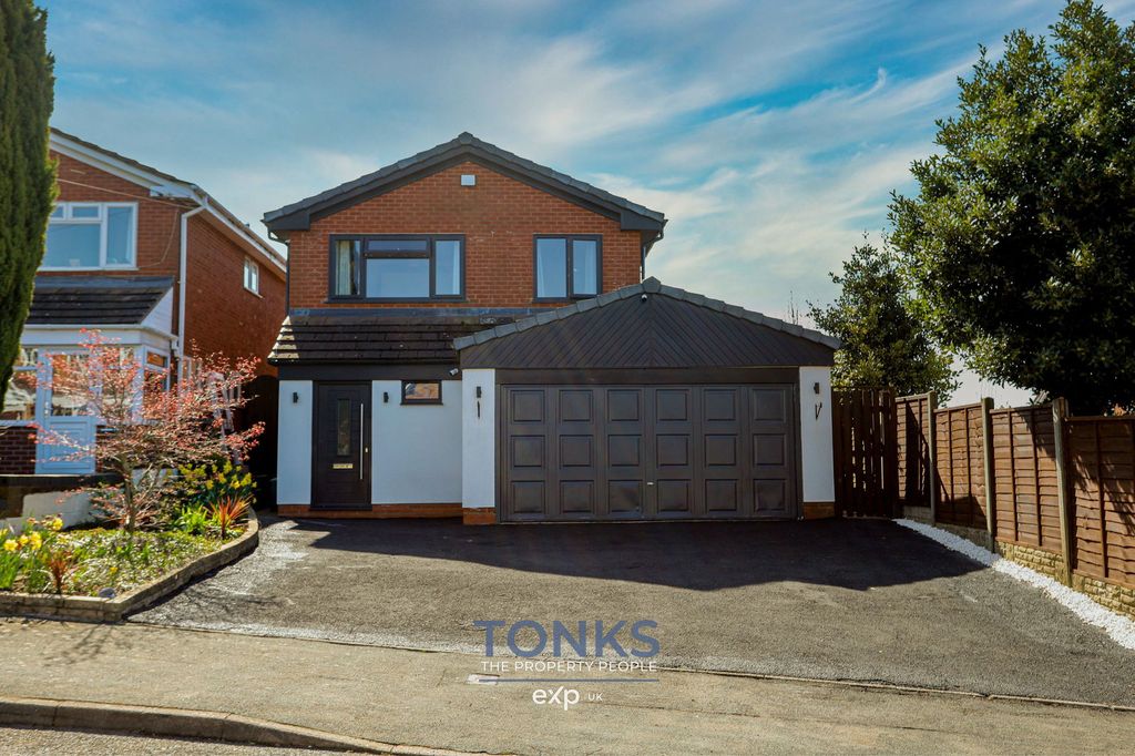 Property photo 1 of 27