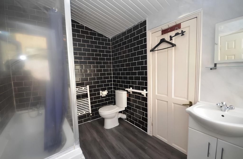Property photo 3 of 11 Untitled Design (12).Png