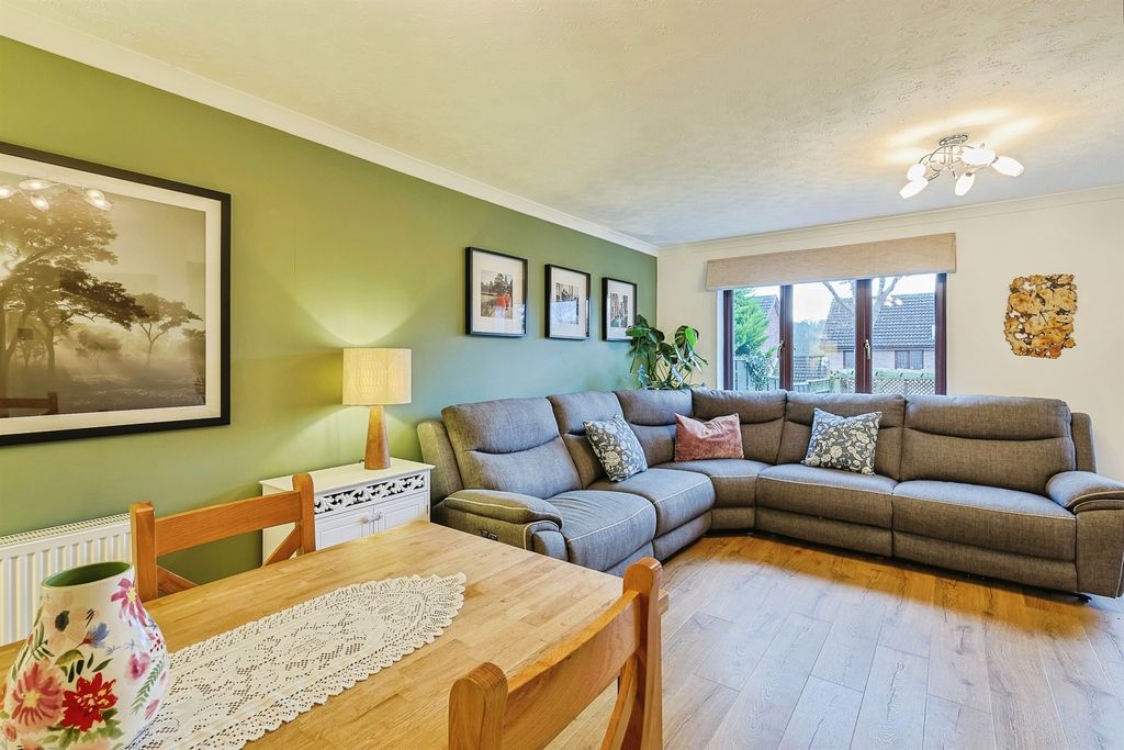 Property photo 3 of 21