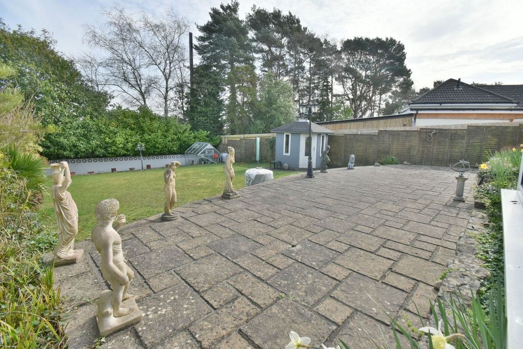 Property photo 3 of 25