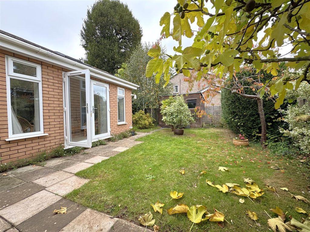 Property photo 2 of 18