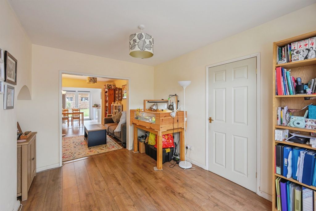 Property photo 2 of 17