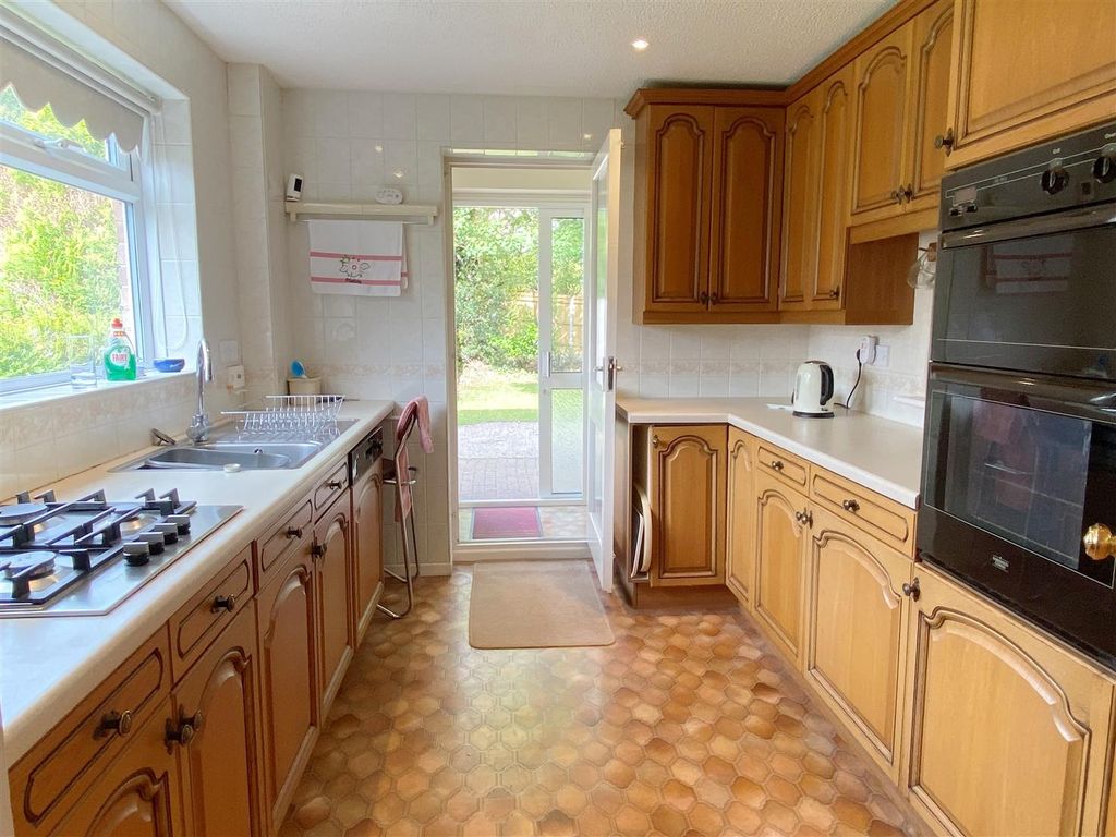 Property photo 3 of 26 Kitch 1.Jpg