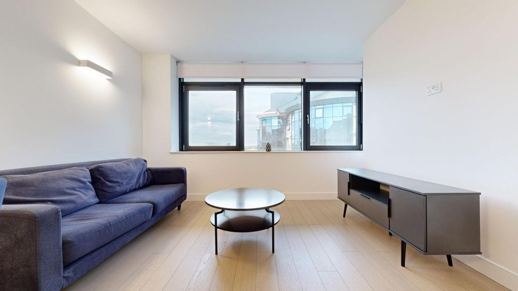 Property photo 1 of 21 Living Room