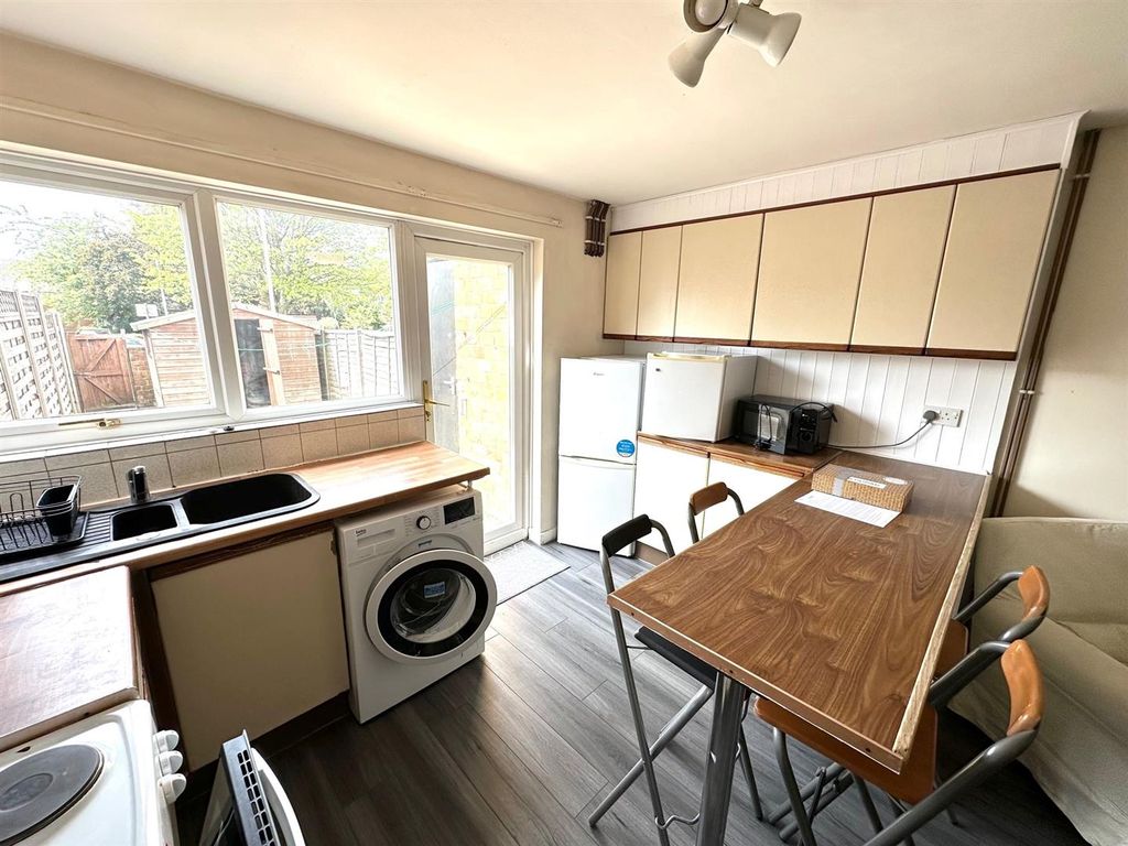 Property photo 3 of 21 Kit1.Jpg