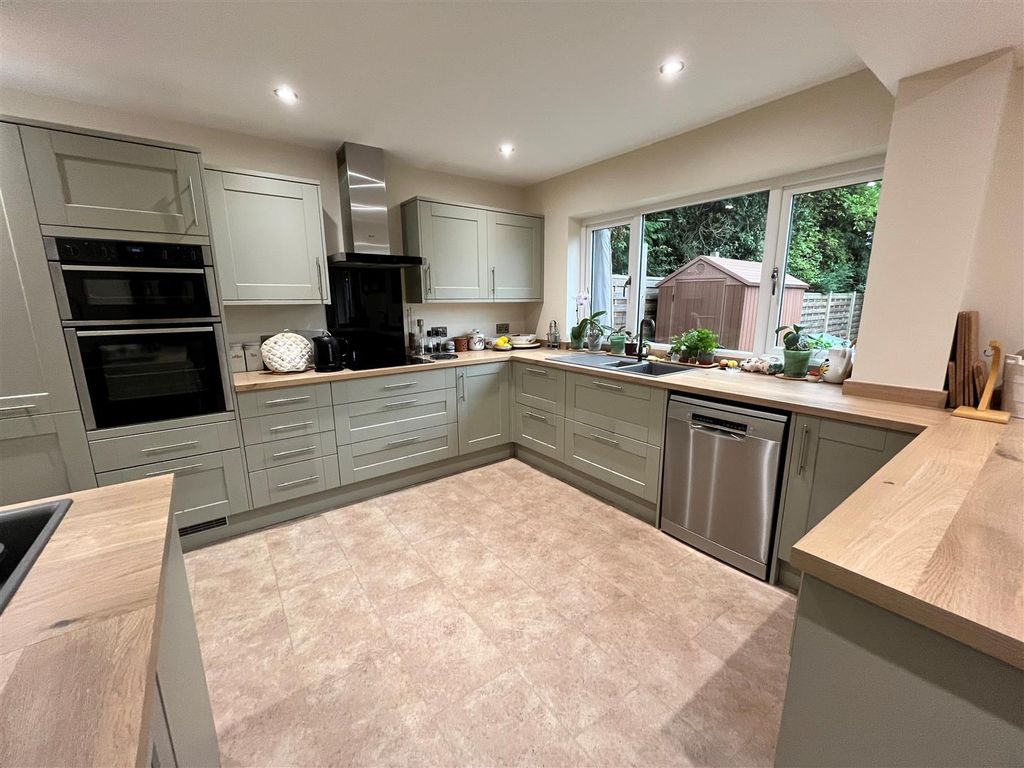 Property photo 2 of 20 B Kit 1.Jpg