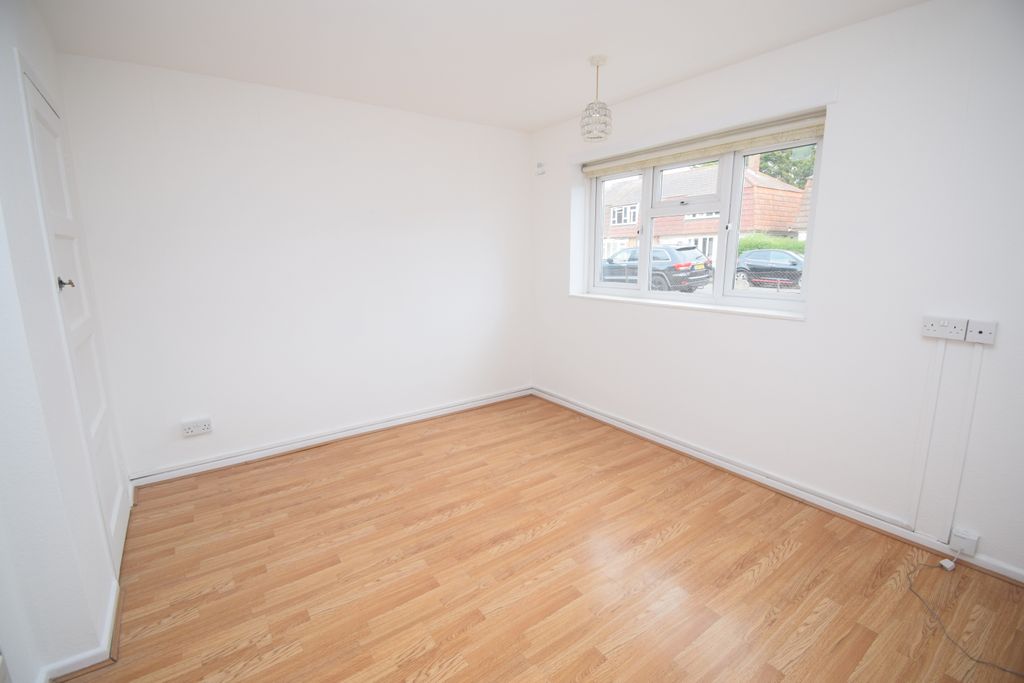 Property photo 2 of 12 Bedroom