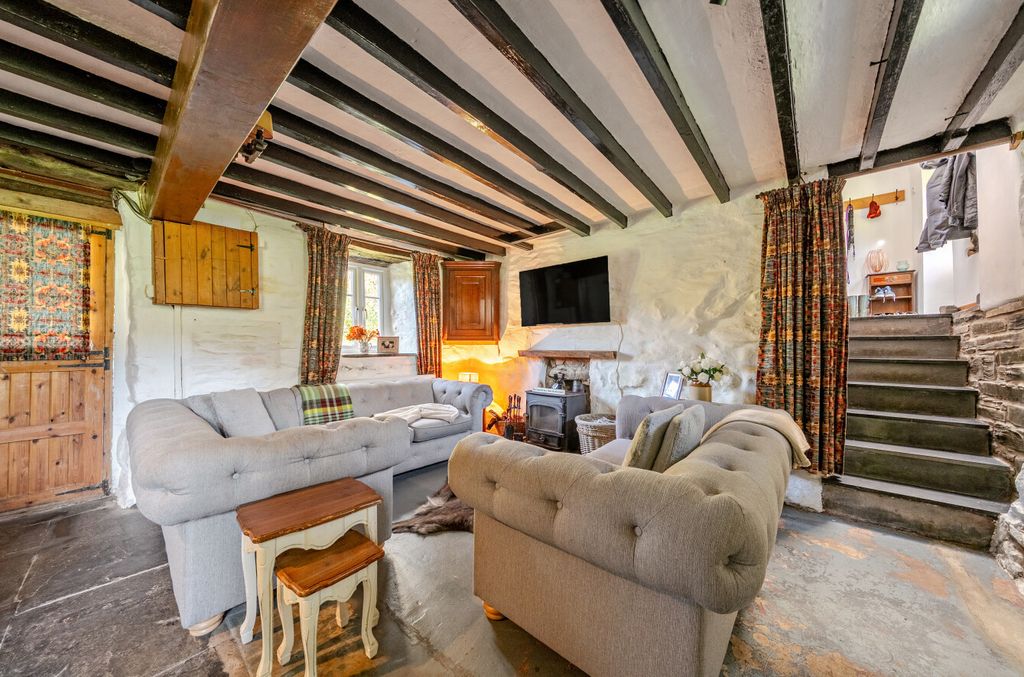 Property photo 3 of 40 1422766-10-69B9Ca...