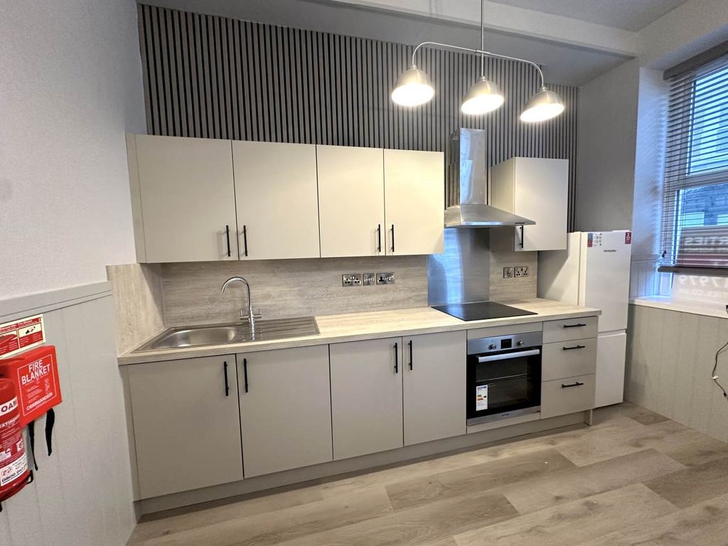 Property photo 2 of 5 Kitchen