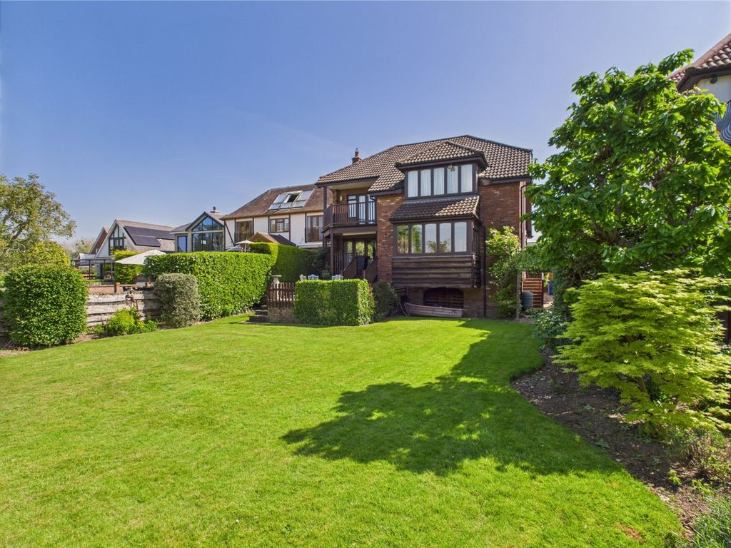 Property photo 3 of 25 Picture No. 52