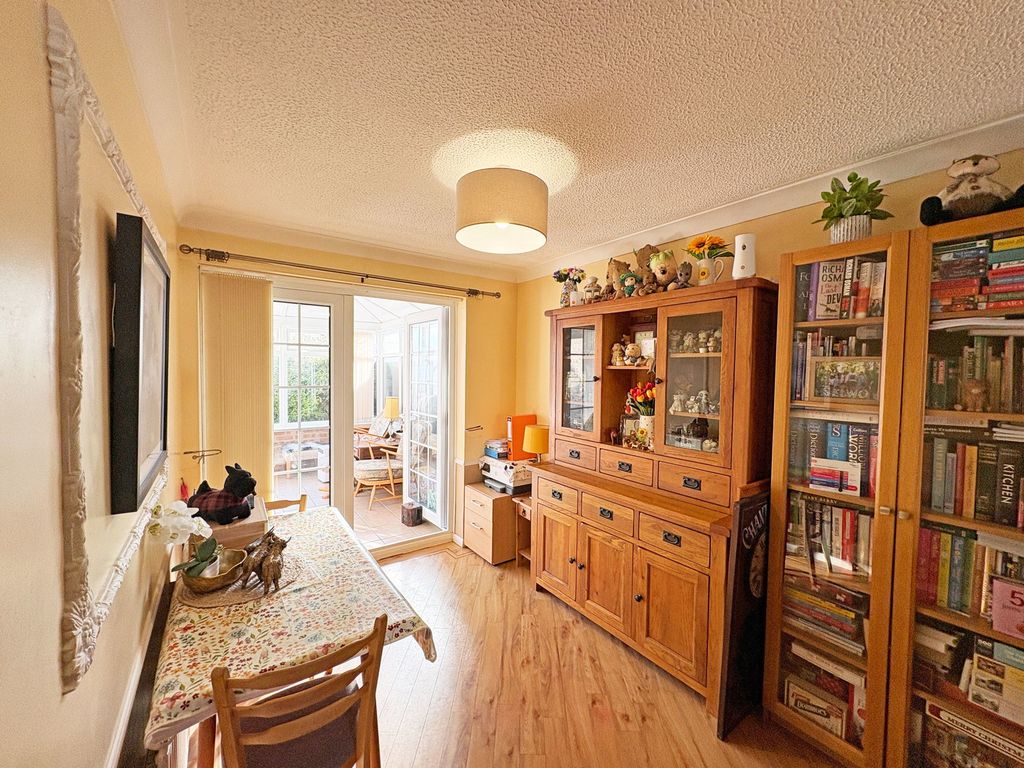 Property photo 3 of 19