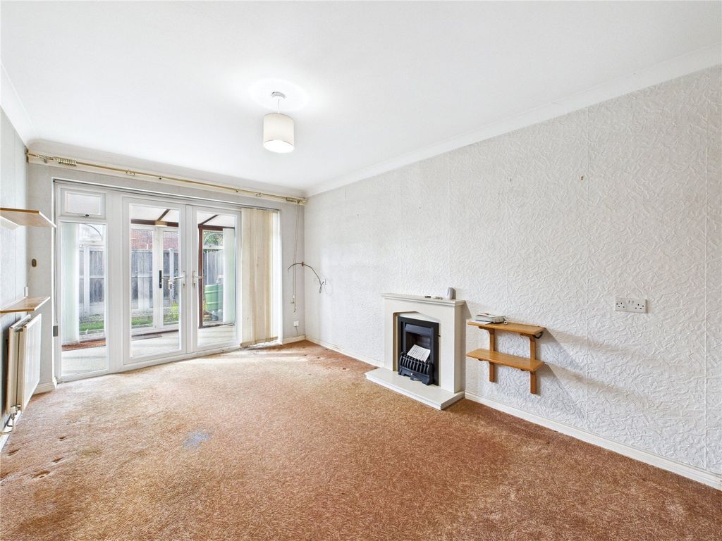 Property photo 1 of 12 1 - Lounge