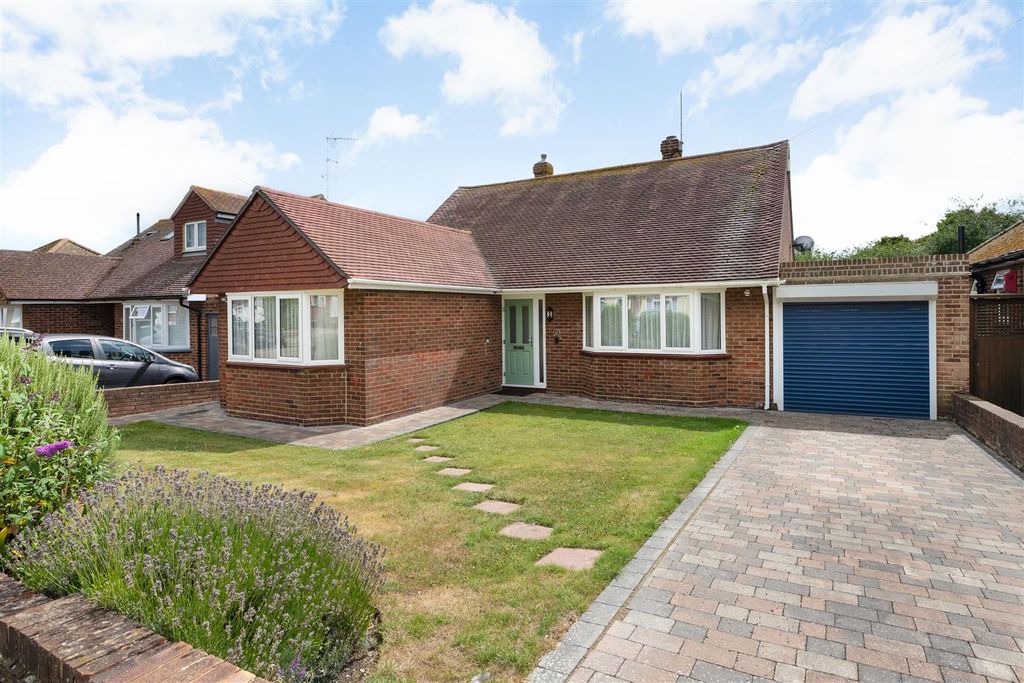 Property photo 1 of 14 Southwood Road, Tankerton, Whitstable