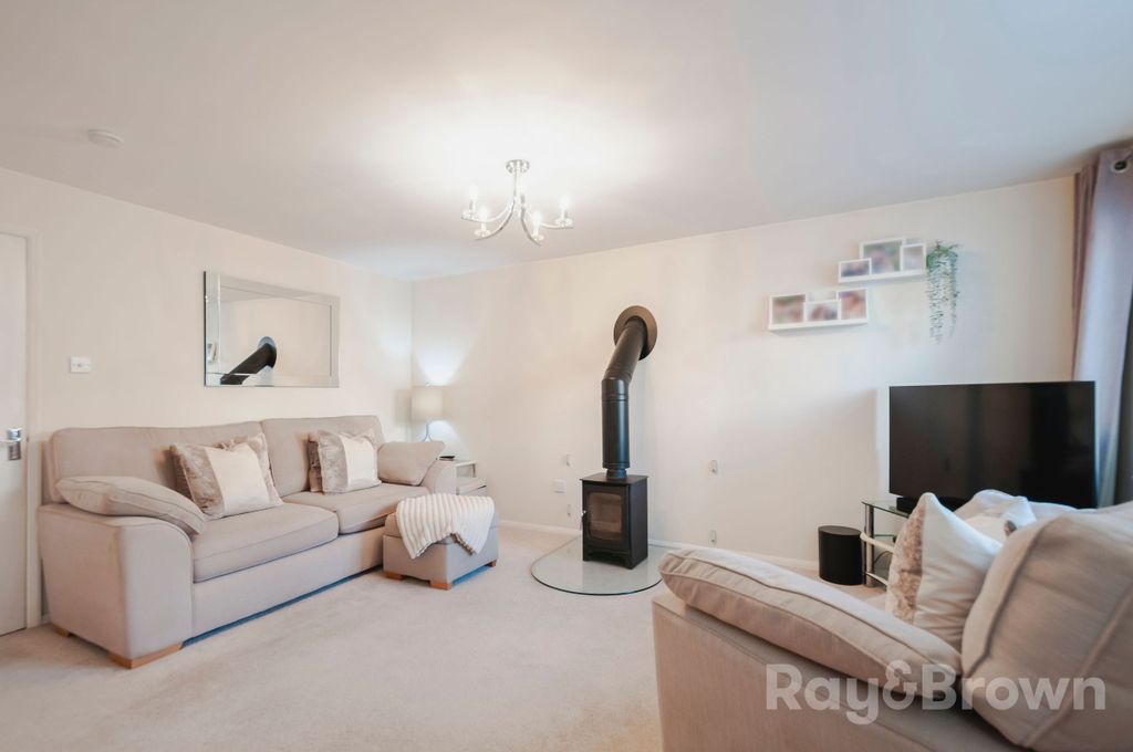 Property photo 2 of 46