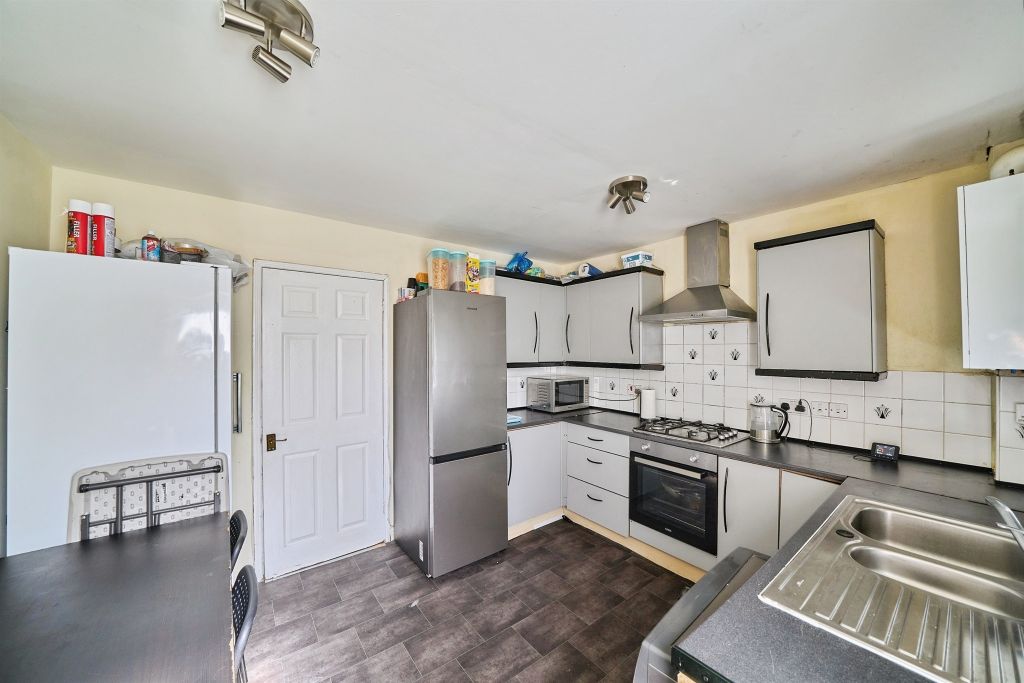 Property photo 2 of 16