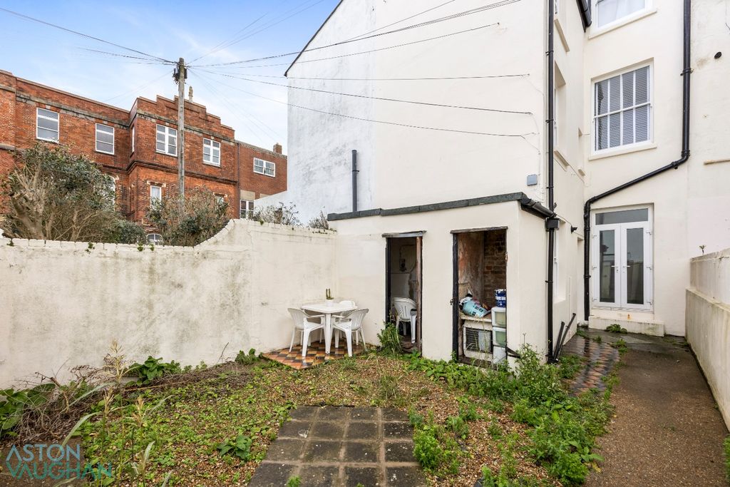 Property photo 2 of 11 4734251