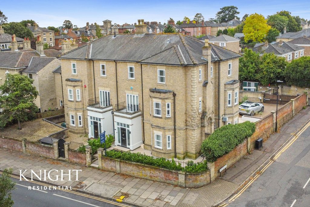 Property photo 1 of 27