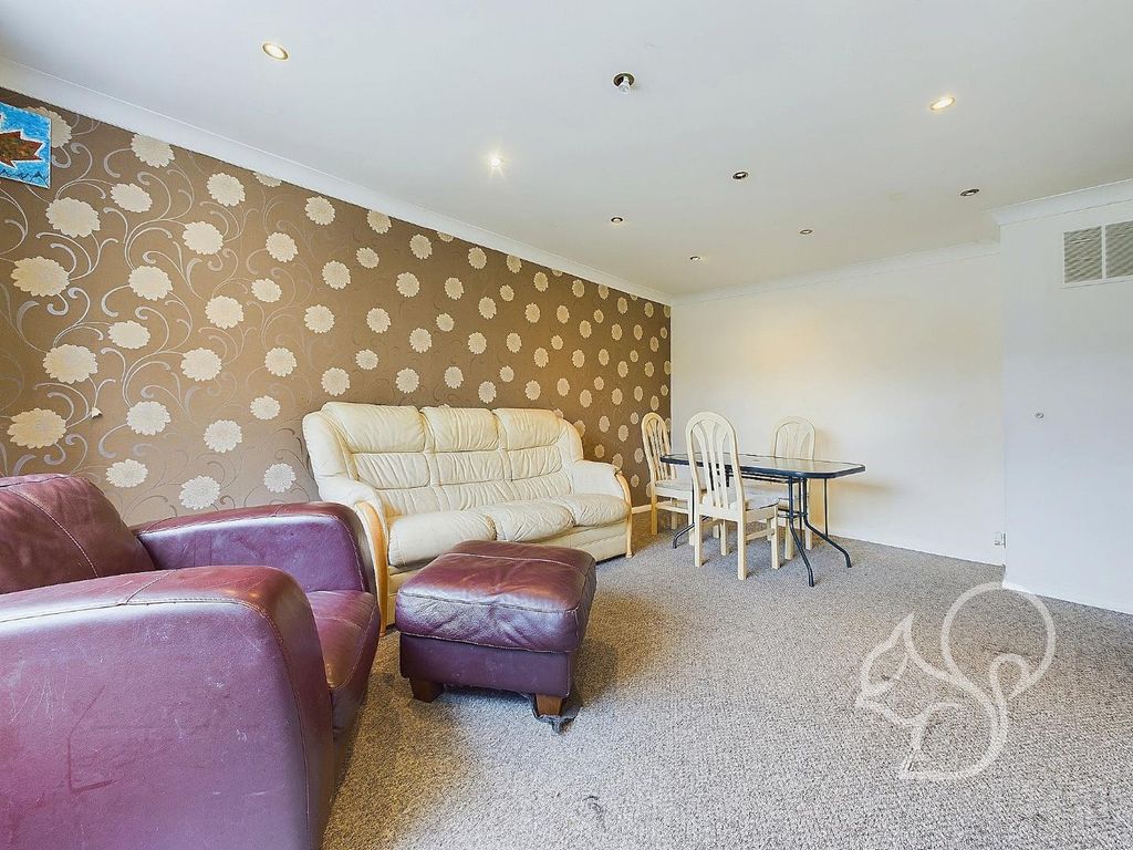 Property photo 2 of 10 Cam01254G0-Pr0220-Still003.Jpg