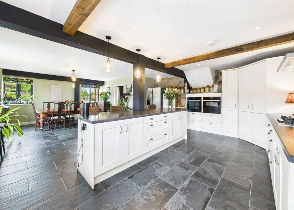 Property photo 3 of 51 Picture No. 93