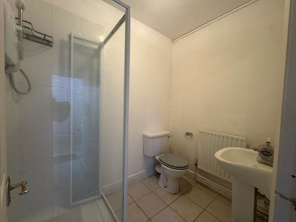 Property photo 3 of 4