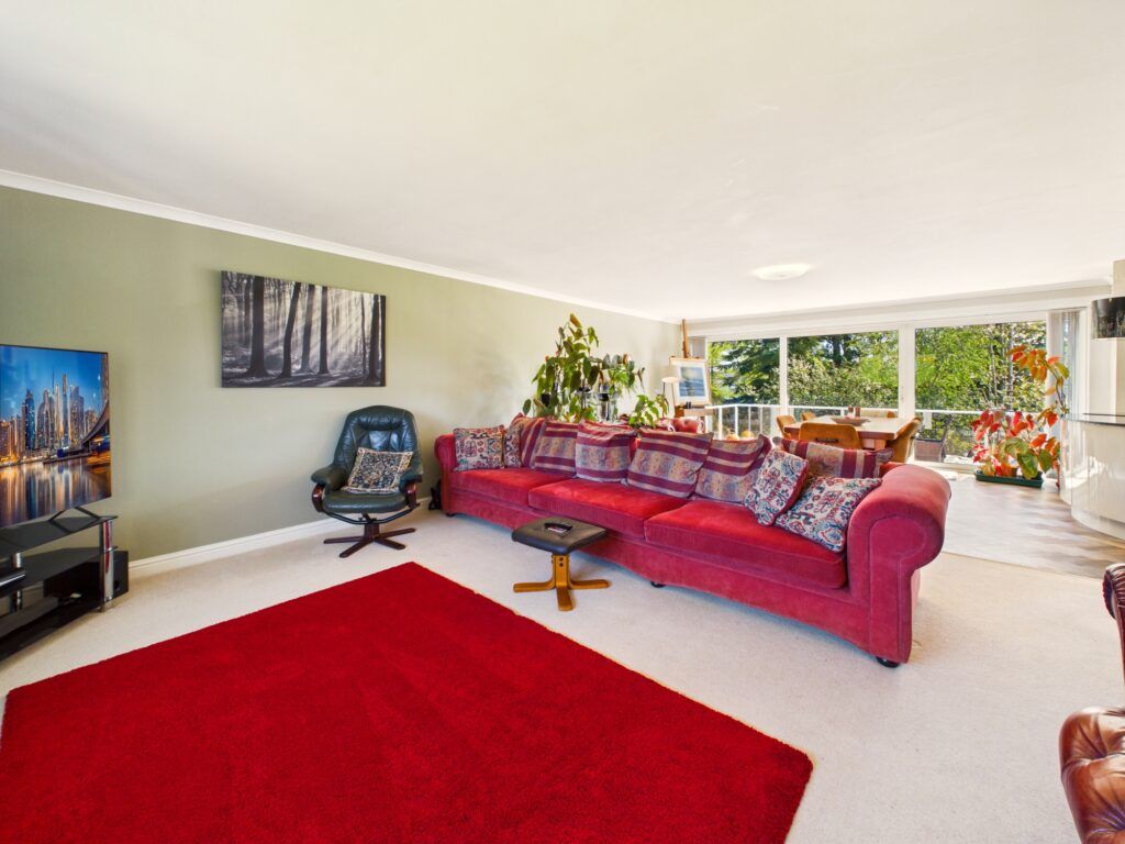 Property photo 3 of 58