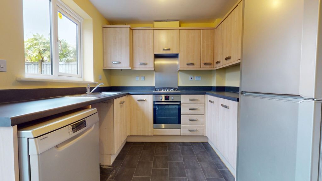 Property photo 2 of 22 4720643