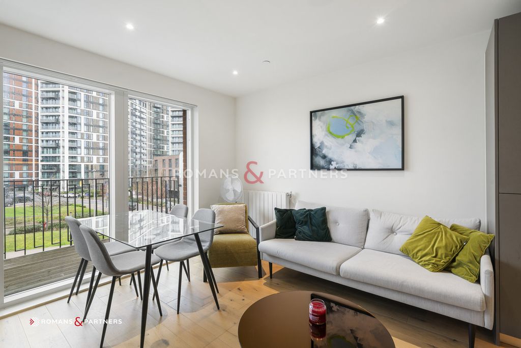 Property photo 3 of 17