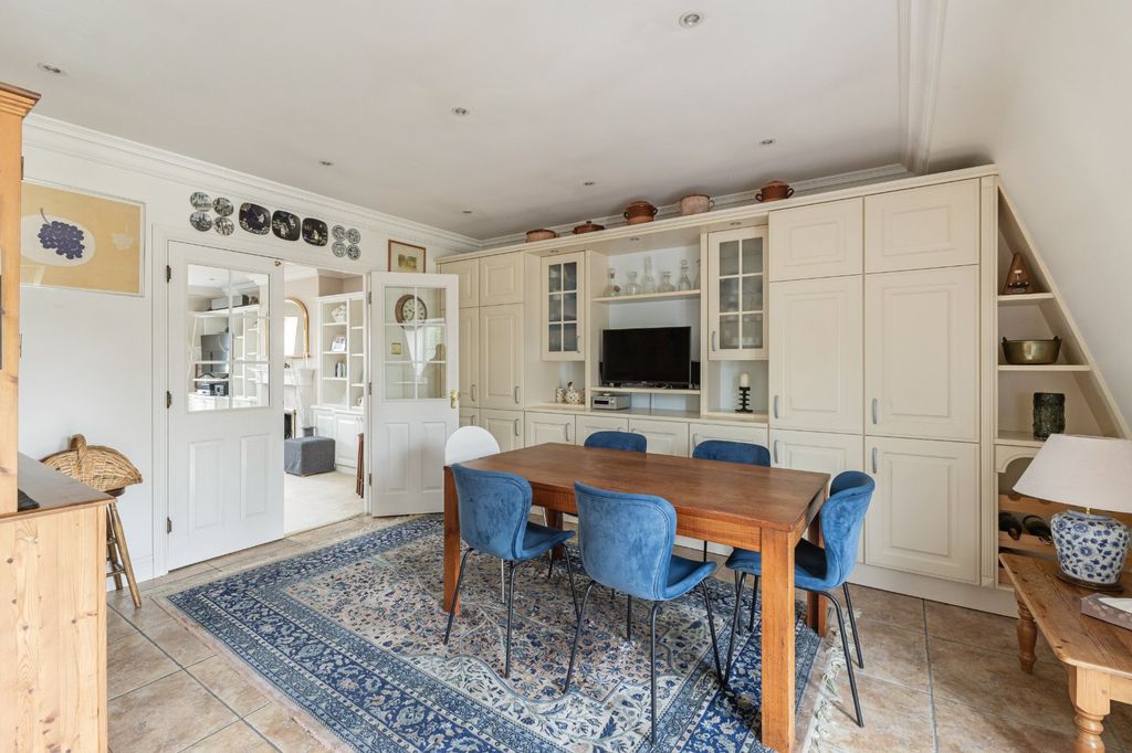 Additional image 8 of 3 bed flat for saleThe Broad Walk, Imperial Square, Cheltenham, Gloucestershire GL50