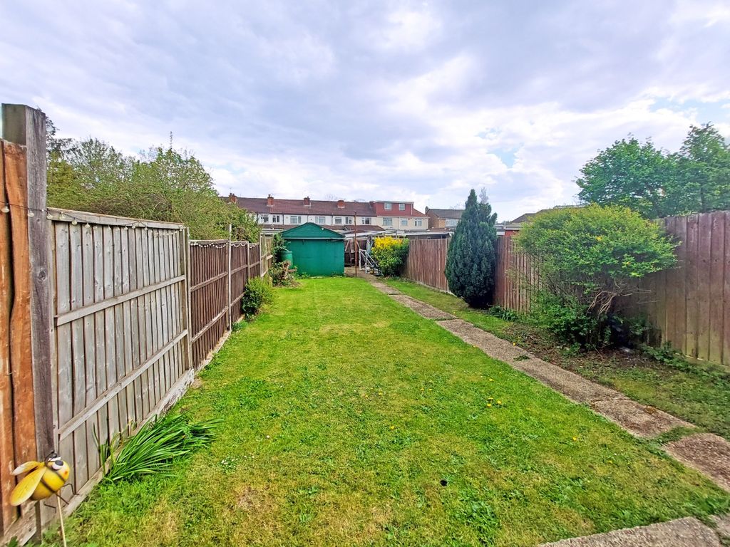 Property photo 2 of 17 4157913