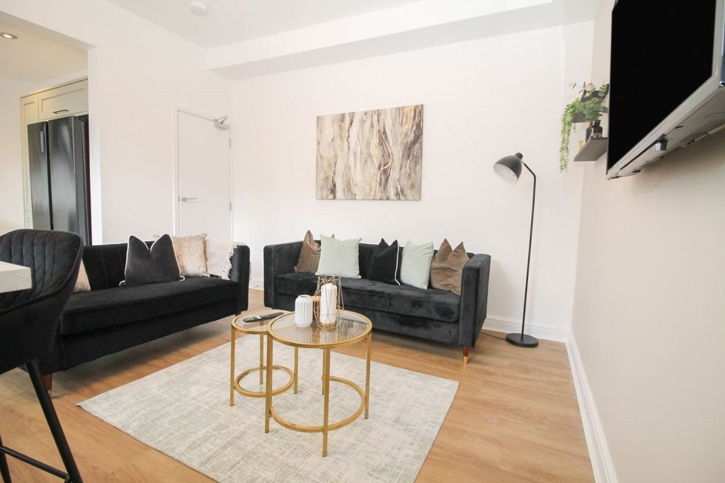 Property photo 3 of 16 Picture No. 04