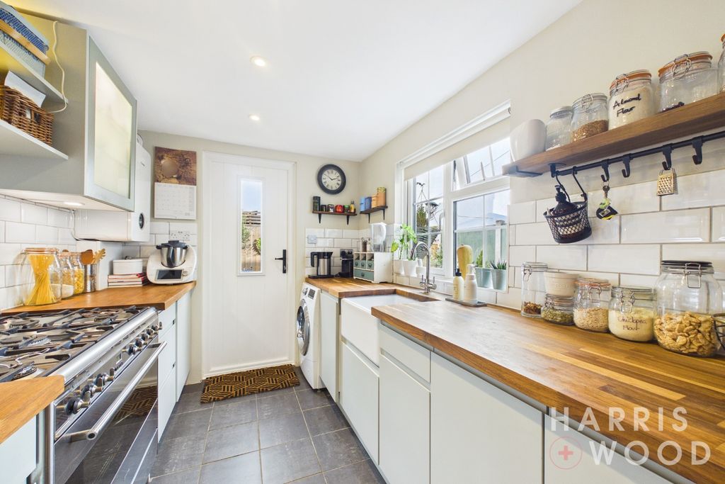 Property photo 2 of 19 5600612