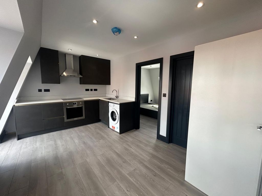 Property photo 2 of 6 Gallery