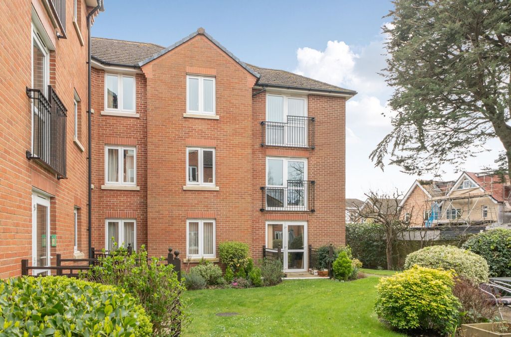 Property photo 1 of 18