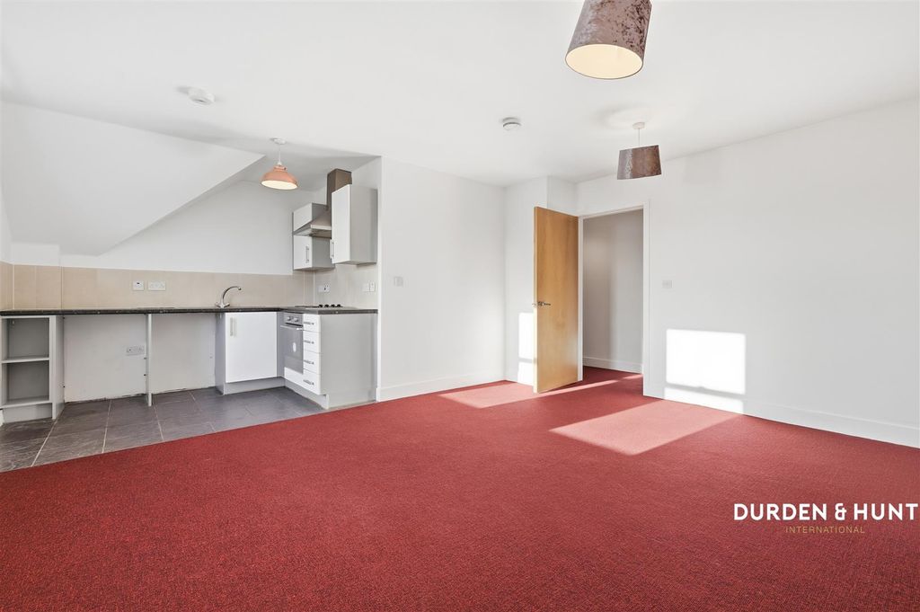 Property photo 3 of 11 Barrack Street