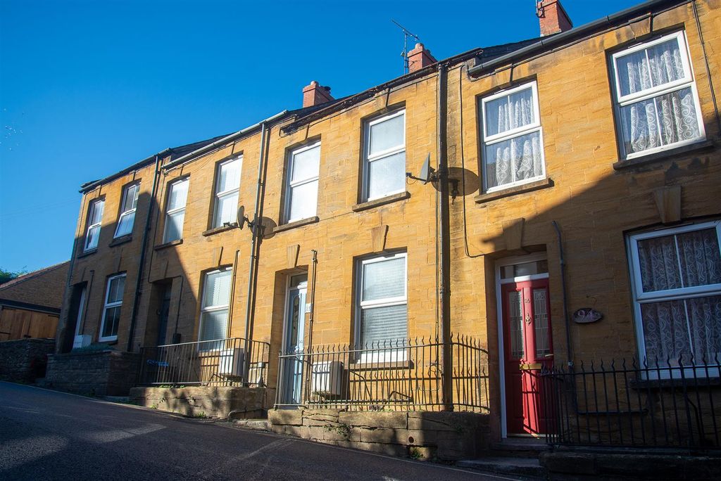 Property photo 1 of 11