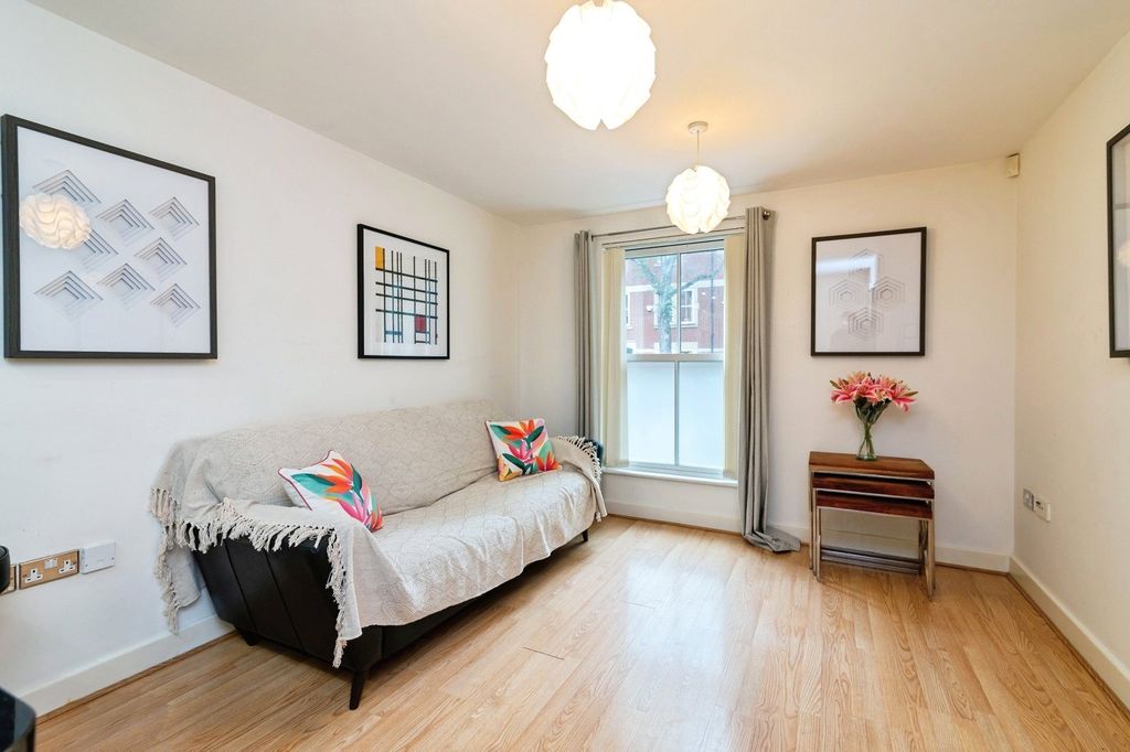 Property photo 3 of 13 Picture No. 13