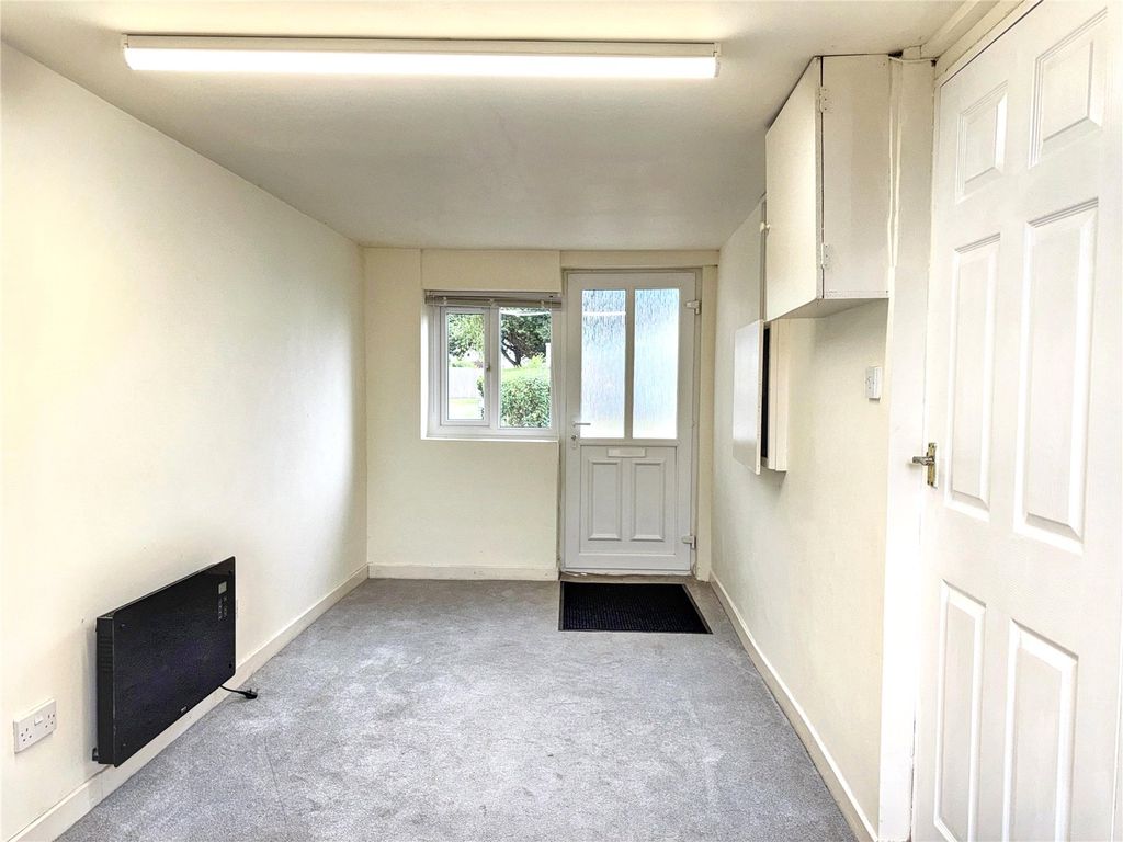 Property photo 2 of 11 Picture No. 10