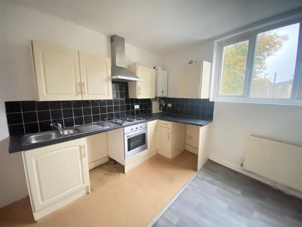 Property photo 2 of 8 3.Jpg