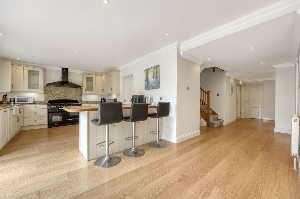 Property photo 2 of 55