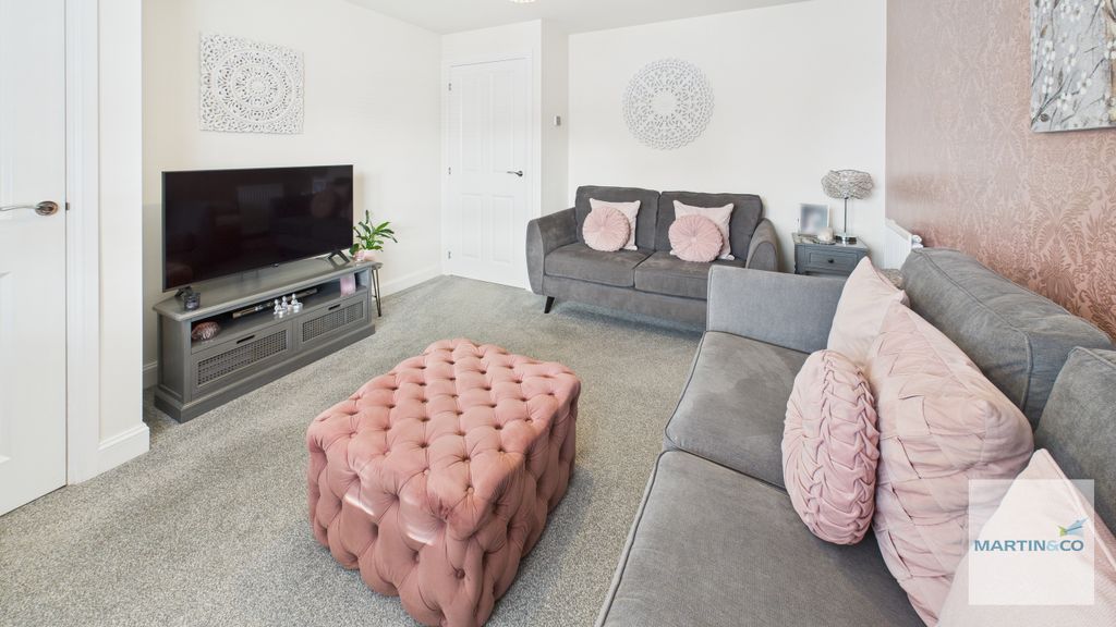 Property photo 2 of 14 Cam03663G0-Pr0204-Still002