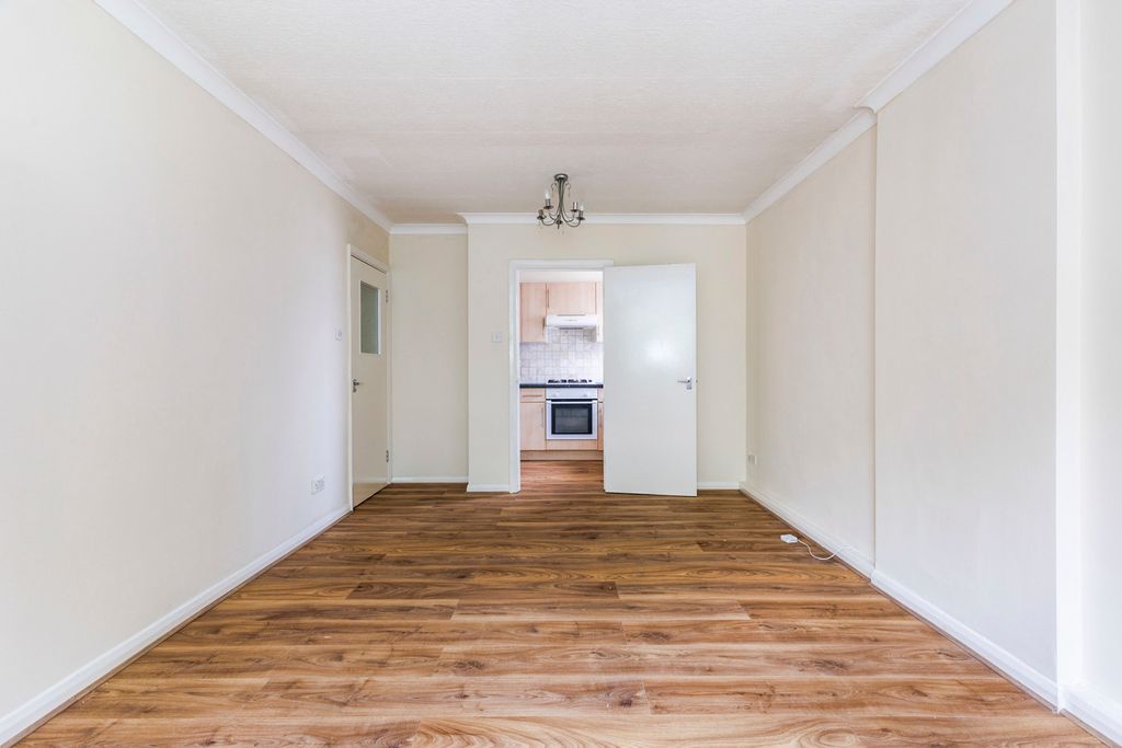 Property photo 3 of 13 Pbox-Img.Jpg