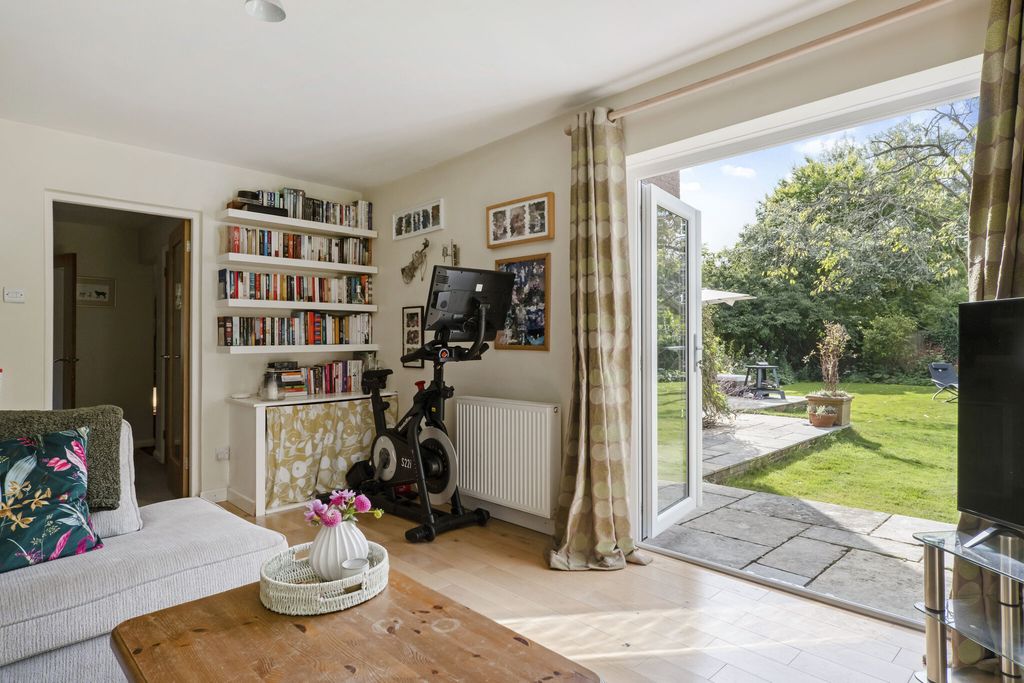 Property photo 2 of 16