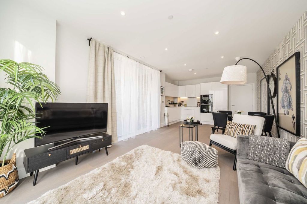 Property photo 2 of 5