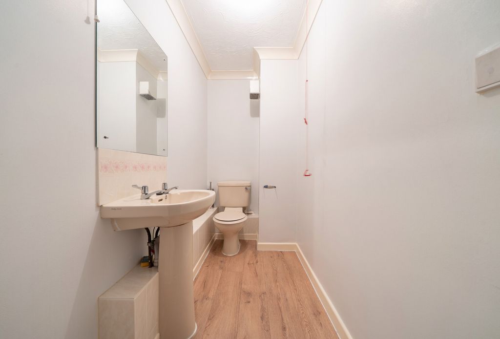 Property photo 3 of 12 1471674-7-6A26F8c...