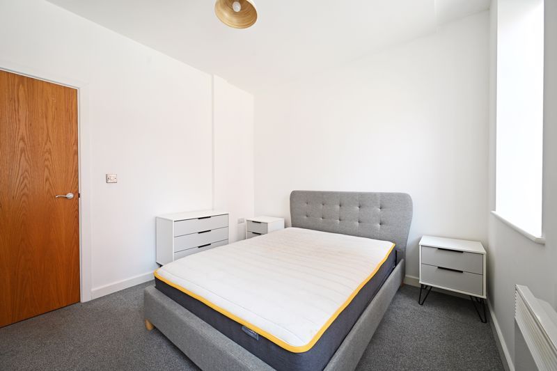 Property photo 1 of 10 Bedroom
