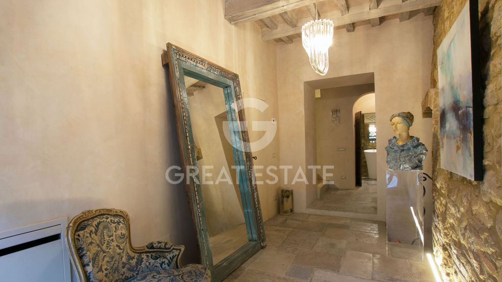 Property photo 3 of 26