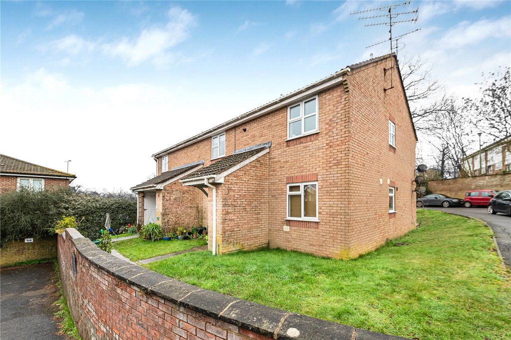 Property photo 1 of 10 Picture No. 12