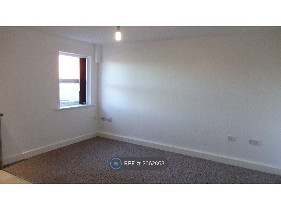 Property photo 2 of 12 Living Room