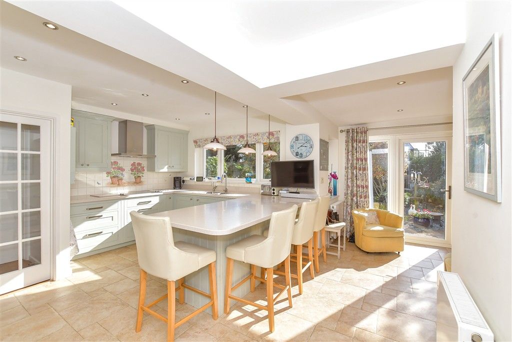 Property photo 1 of 16 Kitchen