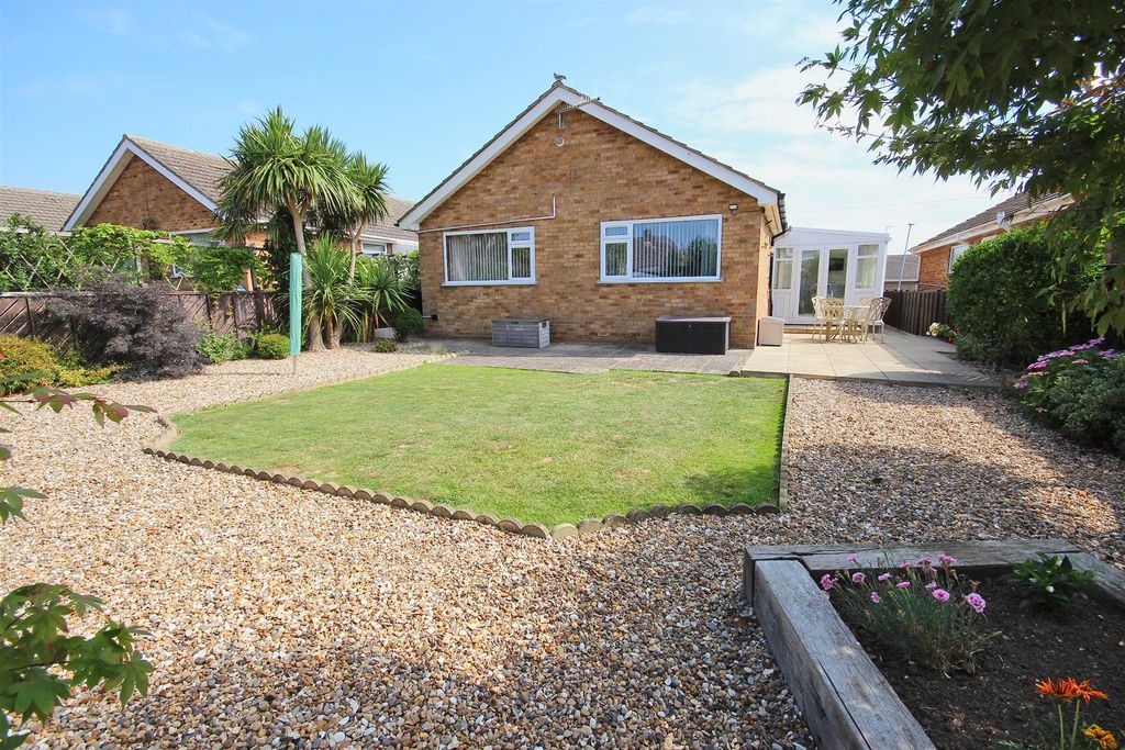 Property photo 2 of 25